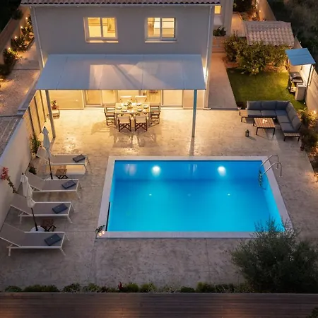 Grappolo Lefkada - Vilana Ideal For Families And Small Groups ヴィラ Apolpaina